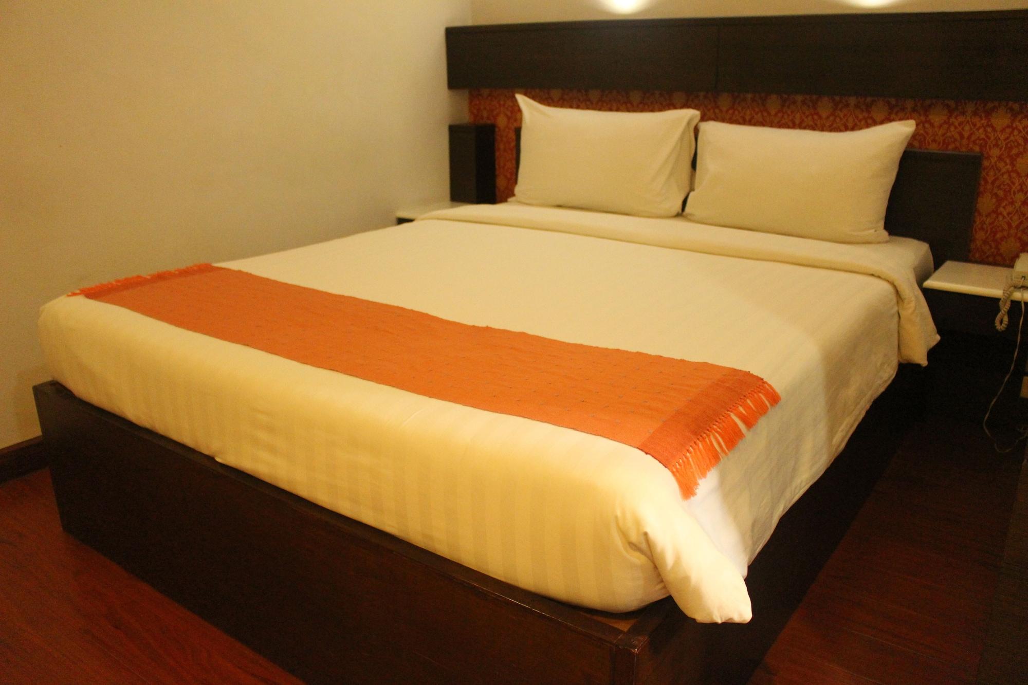 בנגקוק Suvarnabhumi Suite Hotel מראה חיצוני תמונה