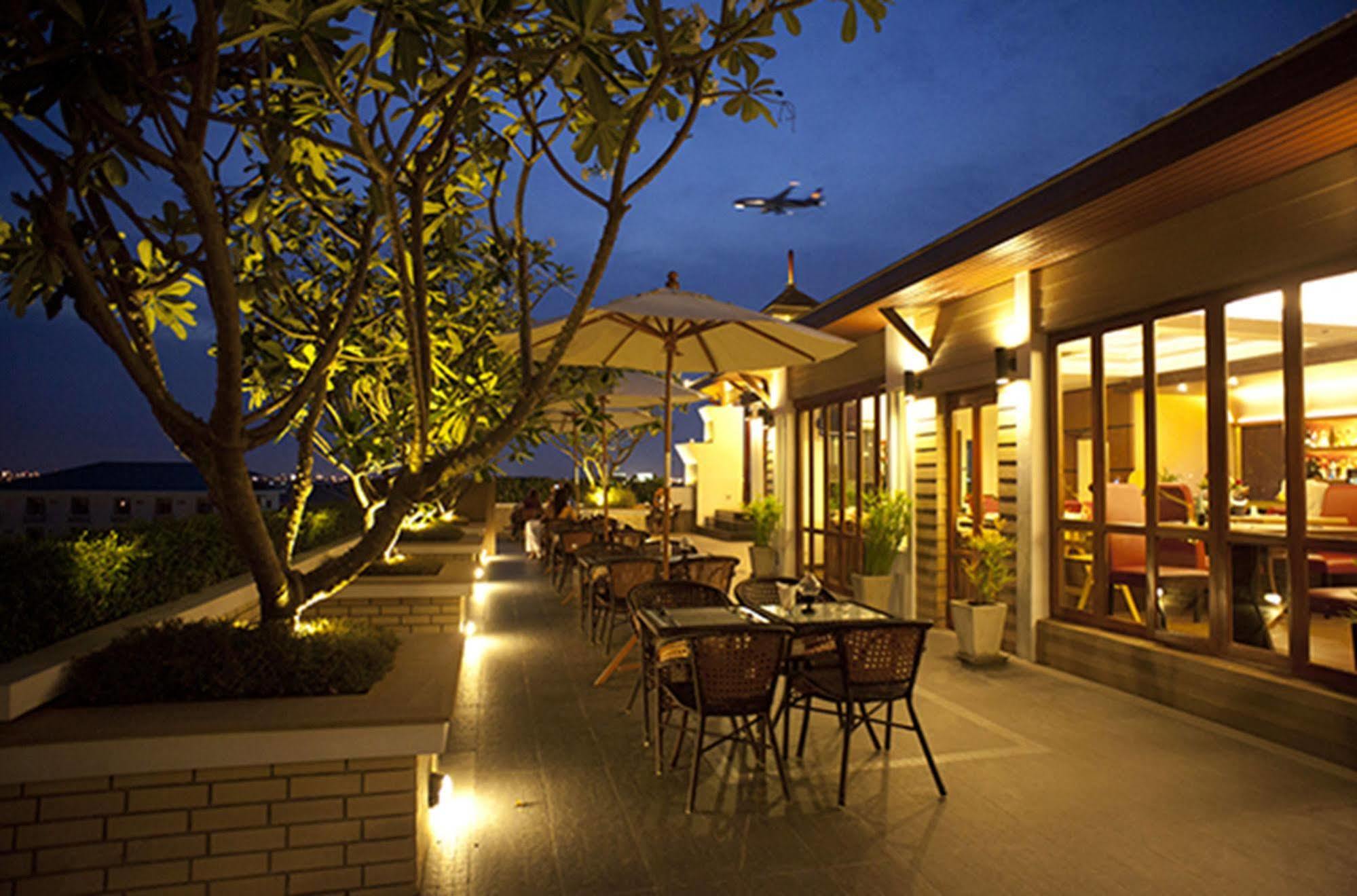בנגקוק Suvarnabhumi Suite Hotel מראה חיצוני תמונה